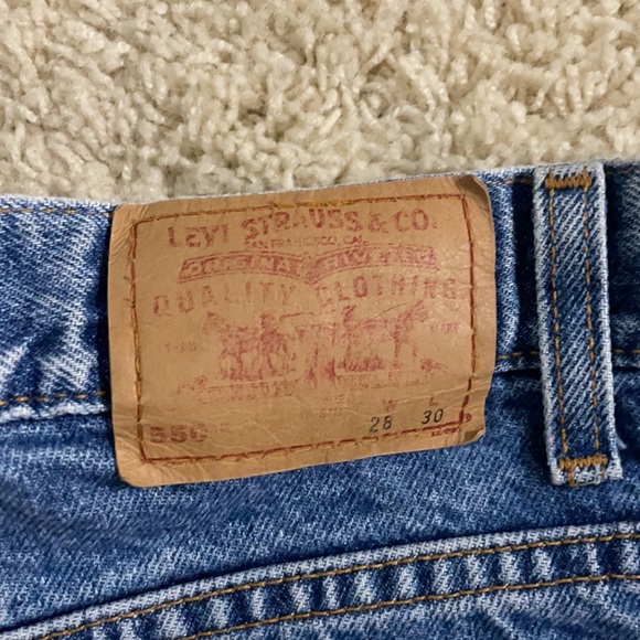 Levi 550 Jean Shorts - Picture 2 of 3